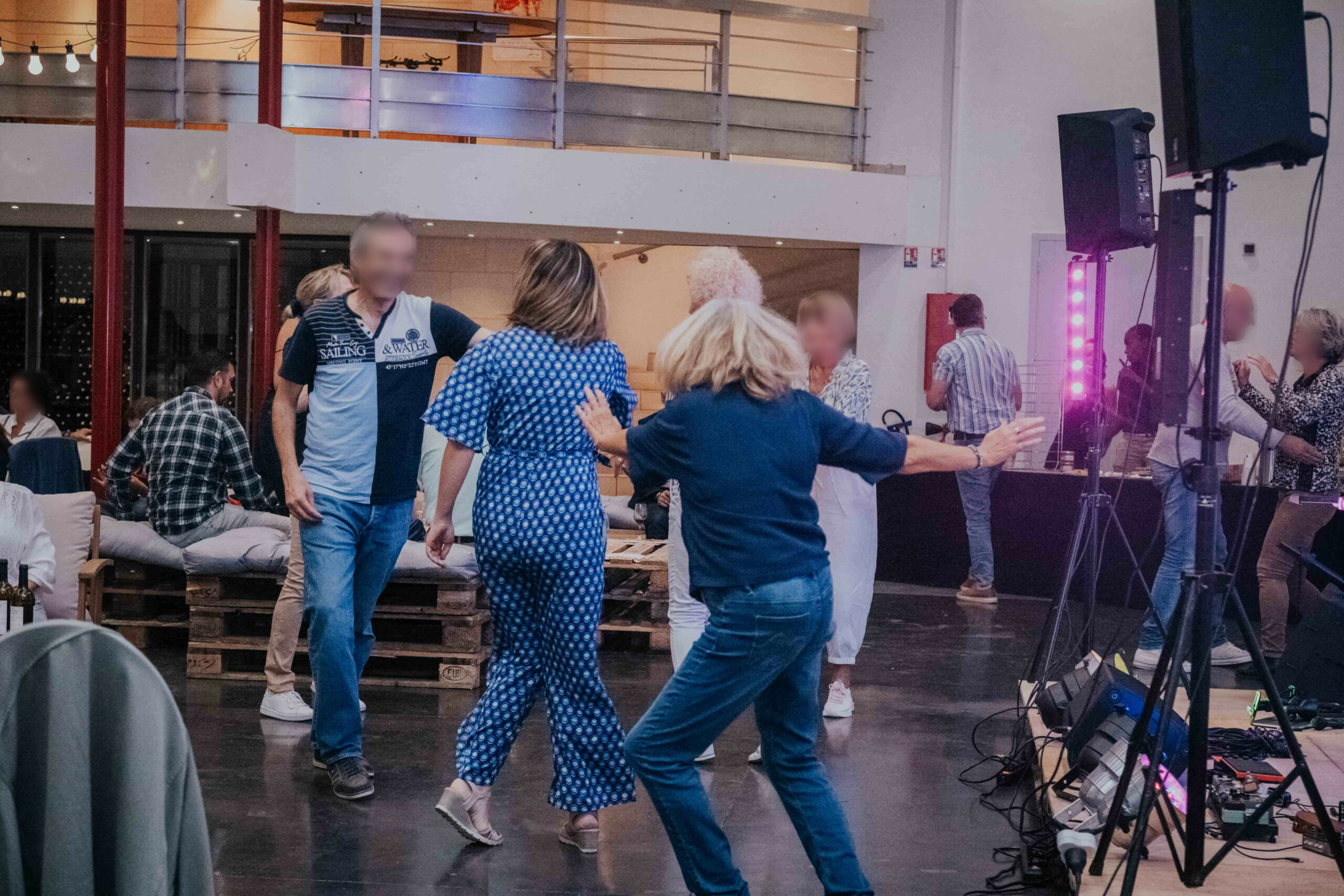 Danse et ambiance de location de salle pour anniversaire mariage et 